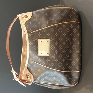 Louis Vuitton Galliera PM